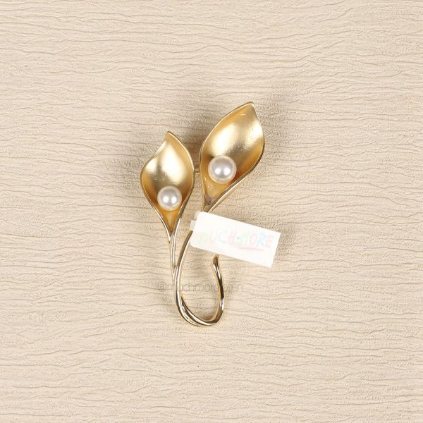 Yellow Gold Tone Pearl Leaf Brooch Pin