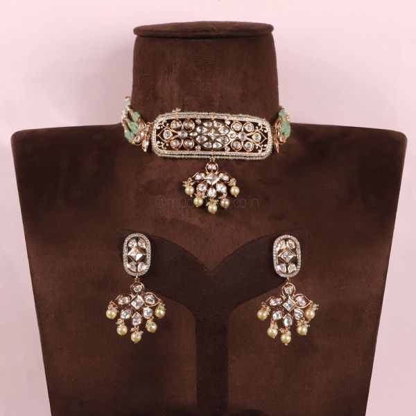Trendy Kundan Gold Plated Wedding Jewellery Choker Necklace