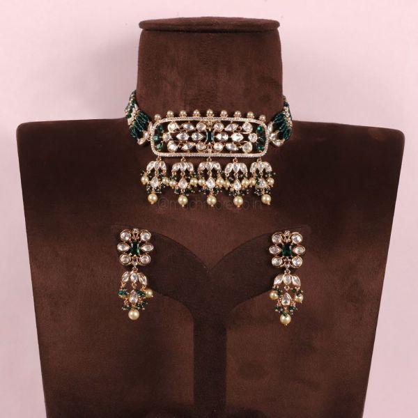 Western Style Diamond Kundan Choker Necklace Green Color