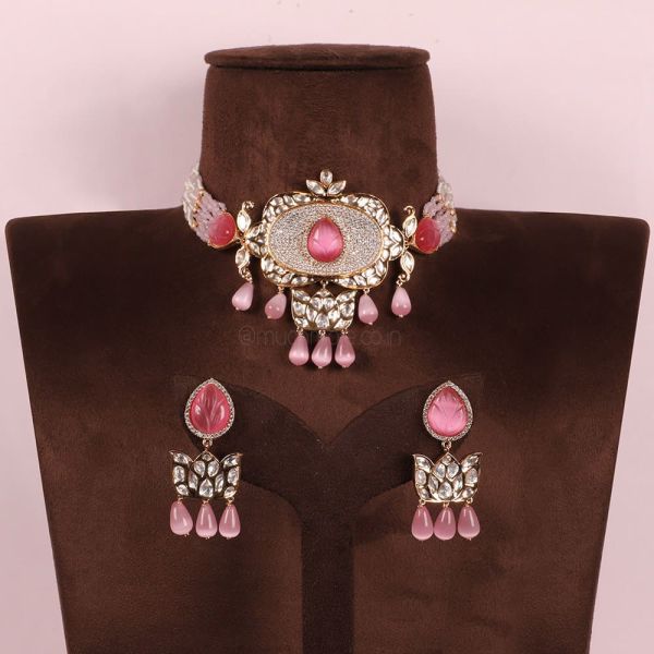 Chic Pattern Kundan Chokers In Baby Pink Color