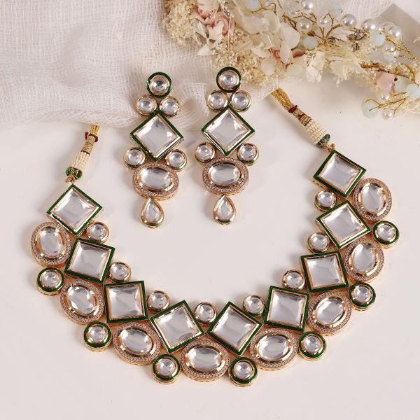 Stylish kundan And Diamond necklace Set For Bride
