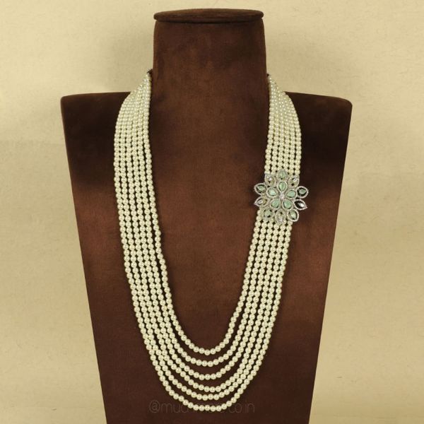 Diamond Brooch Studded Long Pearl Mala