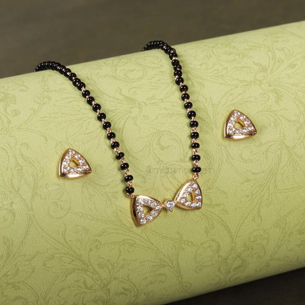 Bow Pattern Gold Tanmaniya With Cute Earrings