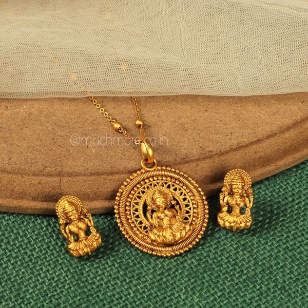 Temple Work Gold Plated Traditional Pendant Set