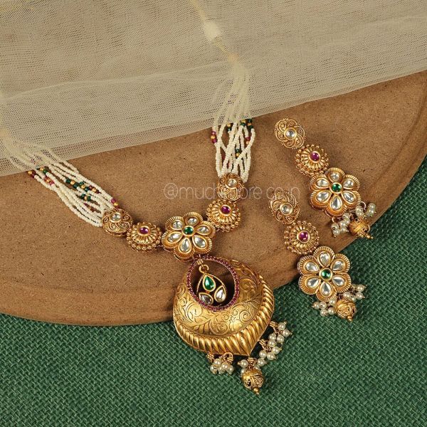 Pearl String Gold Polish Traditional Pendant Set