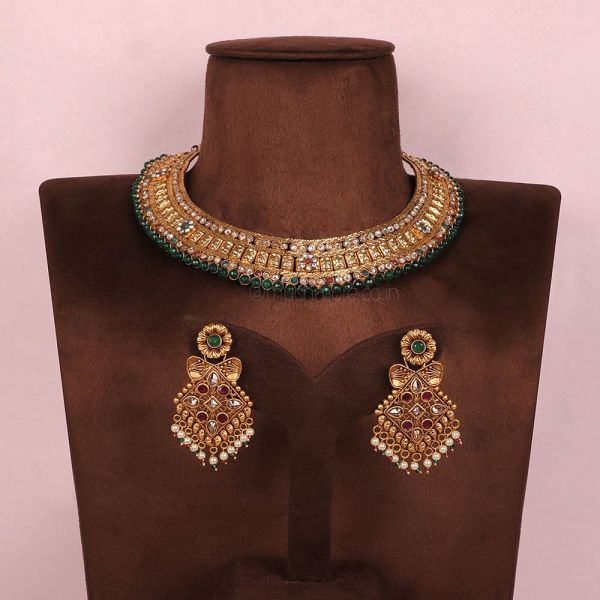 Traditional Look Dual Color Necklace With Earrings
