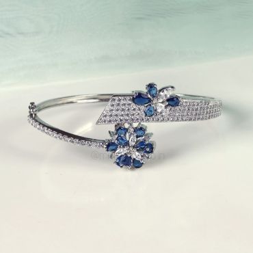 White Polished Diamond Bracelet With Sapphire Stone