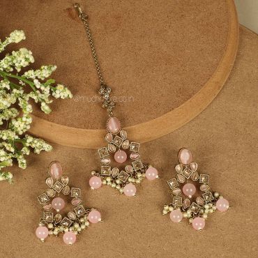 Women's Gold Polish Baby Pink Earrings Tikka Set