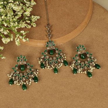 Buy Now Emerald Green Earrings With Tikka