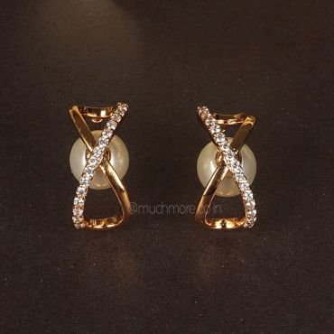 Pearl With Diamond Gold Polish Earrings