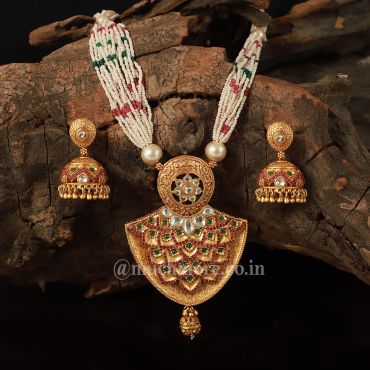 Kundan Inspired Pendant Necklace With Earrings