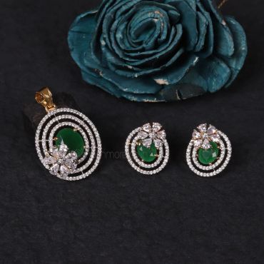 Emerald Green Diamond Small Pendant Set