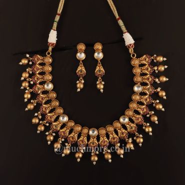 Gold Look With Kundan Ruby Green Necklace For Girls