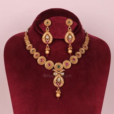 Kundan Gold Polish Pendant Style Necklace With Earrings
